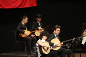 ÇANAKKALE (AA) – Çanakkale'de, 14 üniversitenin konservatuvar öğrencilerinden oluşan "Gençlik