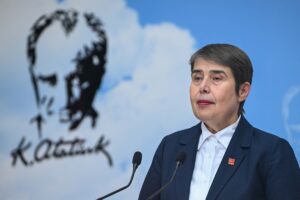 - "(İsrail'in saldırıları) Filistin Kızılayına ait ambulanslara ve sağlık çalışanlarına