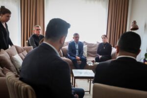 ANKARA (AA) – CHP Genel Başkanı Özgür Özel, Kadıköy'deki bıçaklı