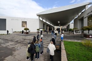 - Başta "Çingene Kızı" mozaiği olmak üzere birçok önemli eseri