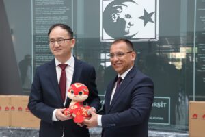 KAHRAMANMARAŞ (AA) – Çin'in Ankara Büyükelçisi Ciang Şüebin, Kahramanmaraş'ta 23