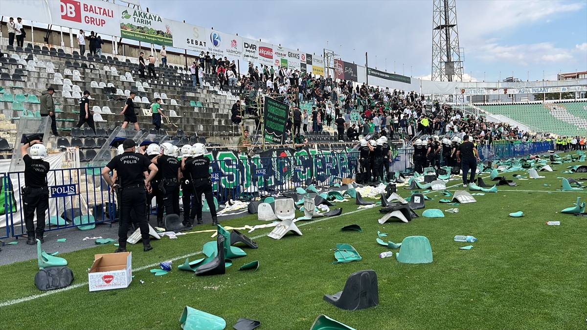 Denizlispor, profesyonel liglere veda etti