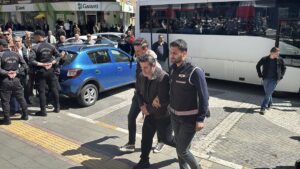 - Gözaltına alınanlar arasında eski Devrek Belediye Başkanı Çetin Bozkurt