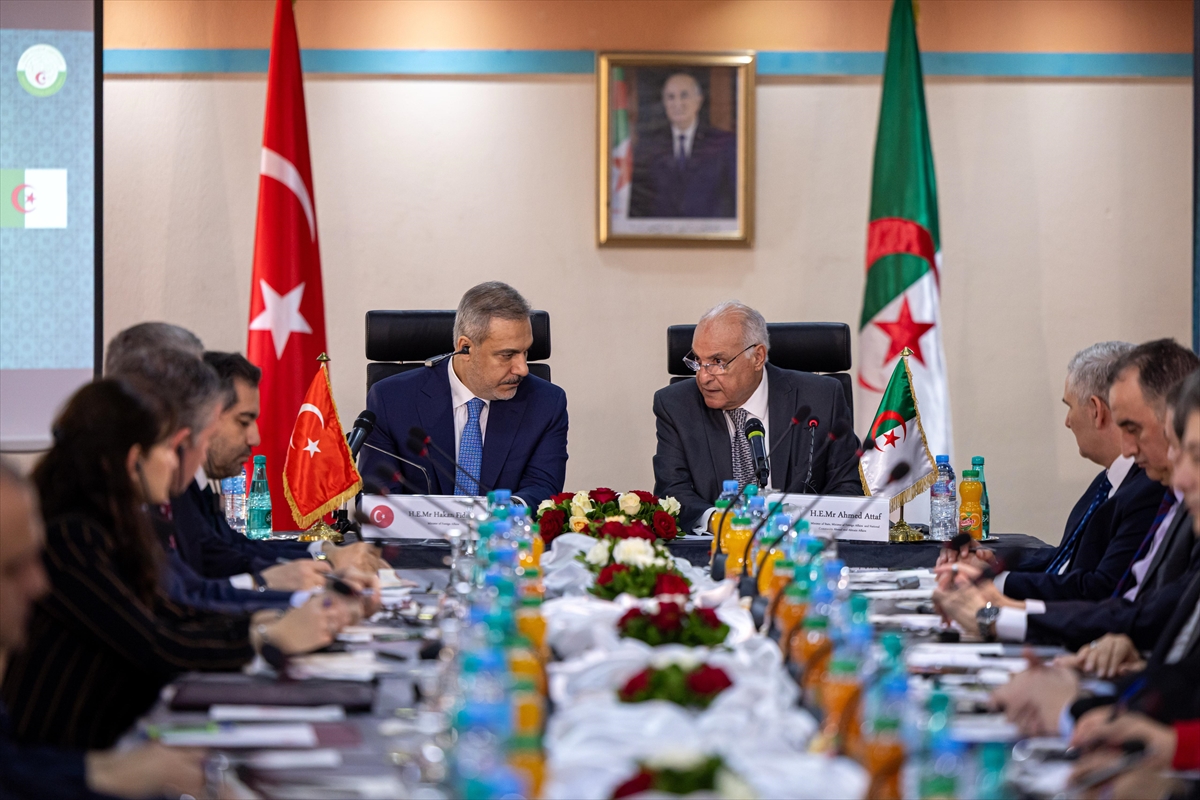 Dışişleri Bakanı Fidan, Cezayirli mevkidaşı Attaf ile bir araya geldi
