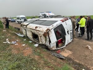 DİYARBAKIR (AA) – Diyarbakır'ın Kocaköy ilçesinde minibüsün devrilmesi sonucu 7