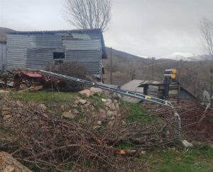 ERZİNCAN (AA) – Erzincan'da etkili olan şiddetli fırtına nedeniyle bazı