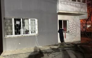 - Boşanma aşamasındaki eşiyle tartışmasının ardından evini yaktığı iddia edilen