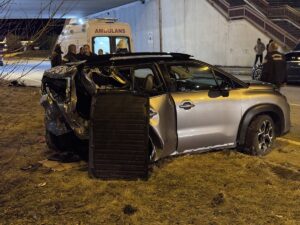 ERZURUM (AA) – Erzurum'un Aziziye ilçesinde iki otomobilin çarpışması sonucu