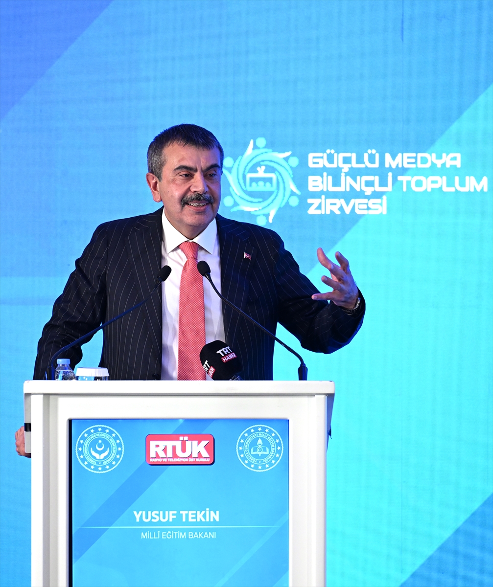 Milli Eğitim Bakanı Tekin “Güçlü Medya, Bilinçli Toplum Zirvesi”nde konuştu: