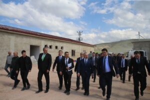 - "Sokaktaki köpekten de iktidar kavgası devşirmek isteyenler oldu. Sokaktaki