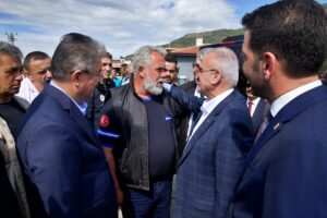 OSMANİYE (AA) – İçişleri Bakan Yardımcısı Münir Karaloğlu, Osmaniye'de çeşitli