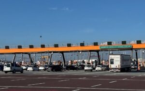 YALOVA (AA) – İstanbul-İzmir Otoyolu ile Osmangazi Köprüsü'nü kullanan tatilcilerin