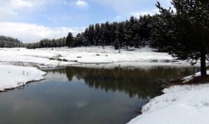 KARS (AA) – Kars'ta etkili olan kar yağışıyla yüksek kesimler