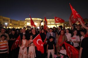 DOHA (AA) – Katar'ın başkenti Doha'daki tarihi Suk Vakıf Meydanı'nda