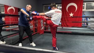 KONYA (AA) – SAVAŞ GÜLER – Konya'da oto sanayisinde tamircilik