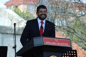 KIRKLARELİ (AA) – Kırklareli Valiliği ve Belediyesince düzenlenen spor ve