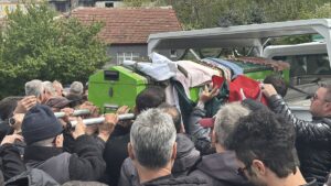 ZONGULDAK (AA) – İstanbul'un Pendik ilçesinde gişelerde bekleyen tıra arkadan