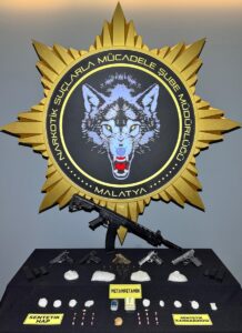 MALATYA (AA) – Malatya'da uyuşturucu operasyonunda gözaltına alınan 3 şüpheliden