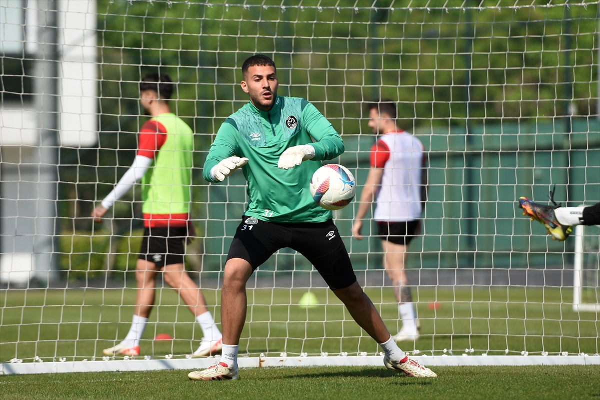Manisa FK, Teksüt Bandırmaspor maçının hazırlıklarına başladı
