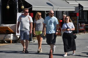 MUĞLA (AA) – Muğla'nın Marmaris ilçesine sezonun ilk kruvaziyeri "Astoria