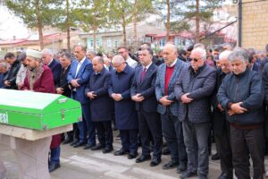 BAYBURT (AA) – Milli Savunma Bakanı Yaşar Güler'in yengesi Ramiye