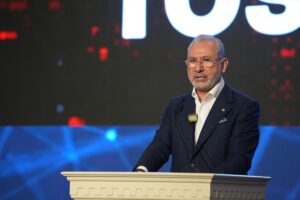İSTANBUL (AA) – Tosyalı Holding Yönetim Kurulu Başkanı Fuat Tosyalı,