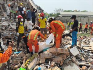 ANKARA (AA) – Myanmar'da meydana gelen 7,7 ve 6,4 büyüklüğündeki