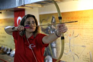 BURSA (AA) – SEMİH ŞAHİN – Bursa'da tarihe meraklı oğluyla