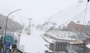 ERZURUM (AA) – Türkiye'nin önemli kış turizm merkezlerinden Palandöken'de, geçen