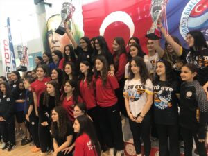 EDİRNE (AA) – Edirne'de düzenlenen Paletli Yüzme Kulüplerarası Büyükler Türkiye