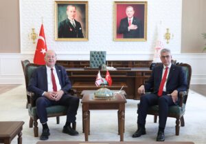 ANKARA (AA) – Sağlık Bakanı Kemal Memişoğlu, "Türkiye Cumhuriyeti her