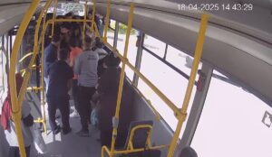 SAKARYA (AA) – Sakarya'da belediye otobüsü şoförü, rahatsızlanan yolcuyu güzergahını