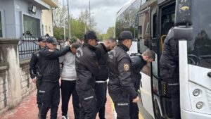 SAKARYA (AA) – Sakarya'nın Serdivan ilçesinde komşular arasında çıkan ve