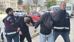 SAMSUN (AA) – Samsun'un Atakum ilçesinde alacağını istemek için gittiği