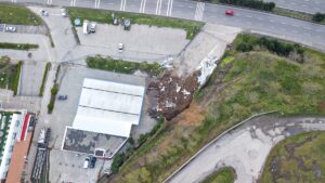 SAMSUN (AA) – Samsun'un Canik ilçesinde meydana gelen heyelanda, akaryakıt