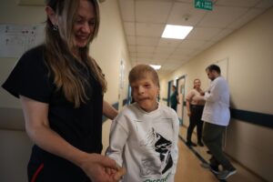 ANTALYA (AA) – Ülkesindeki savaş nedeniyle 3 yıl önce tedavisi