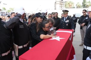 ŞIRNAK (AA) – Şırnak'ın Cizre ilçesinde kazaya müdahale ederken başka