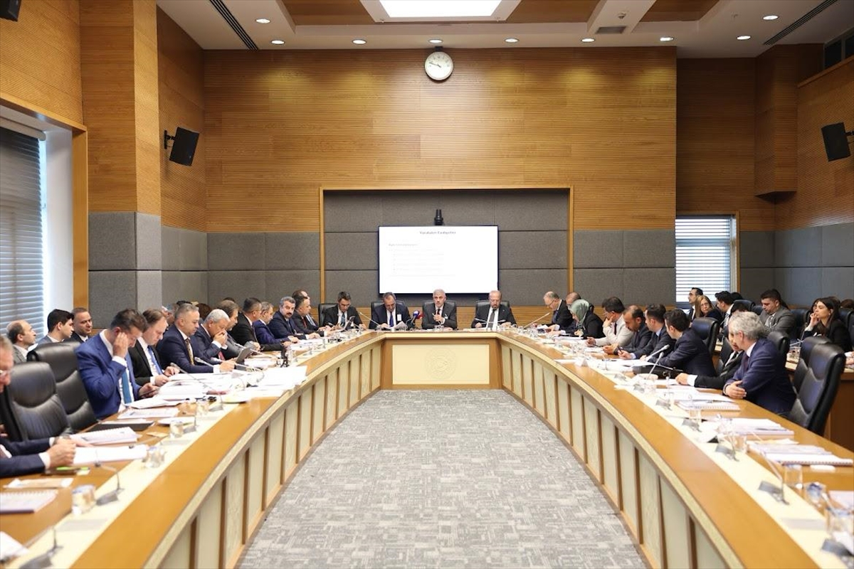 TBMM KİT Komisyonunda TEDAŞ'ın 2021 ve 2022 yılı hesapları görüşüldü