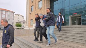 TEKİRDAĞ (AA) – Tekirdağ'ın Çerkezköy ilçesinde 3 kişiyi silahla vurarak