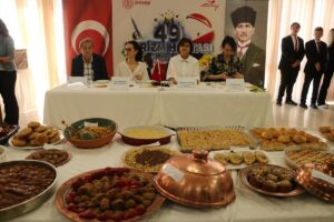 TEKİRDAĞ (AA) – Tekirdağ'da Turizm Haftası kapsamında yöresel tatlı yarışması