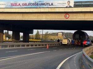 İSTANBUL (AA) – Tuzla'da köprülü kavşaktaki güçlendirme çalışmaları nedeniyle D-100