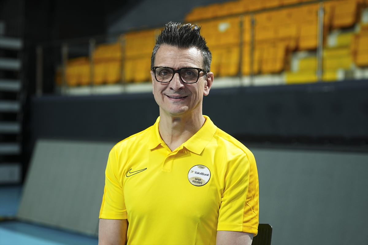 VakıfBank Başantrenörü Giovanni Guidetti'nin hedefi müzeye bir kupa daha kazandırmak: