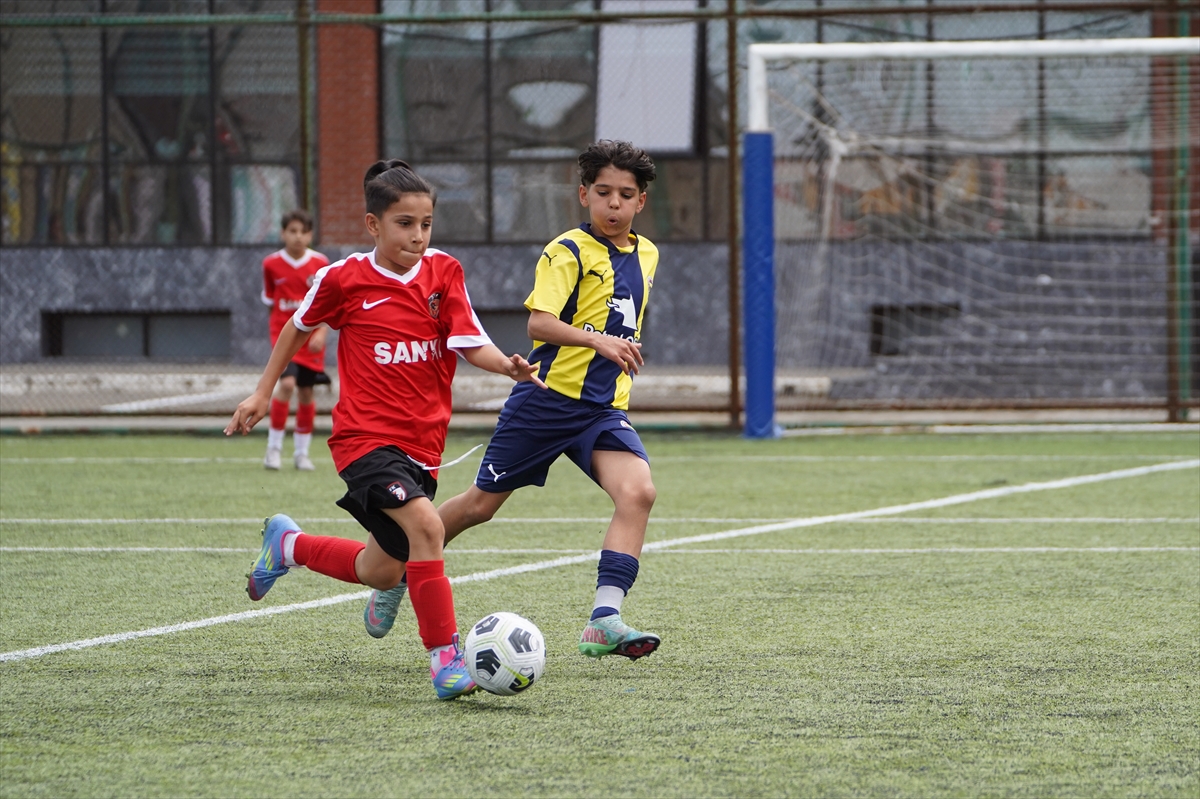 12 Yaş Altı Rize Cup 2025 Yiğit Demirel Uluslararası Futbol Turnuvası başladı
