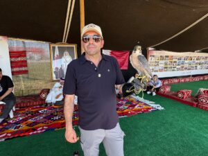 - Katar çadırında yer alan Gökdoğan cinsi şahinler yoğun ilgi