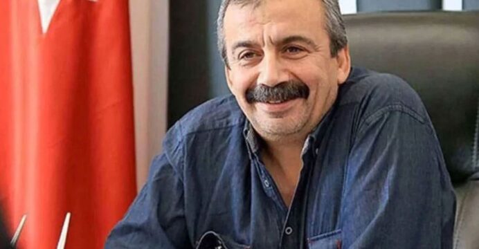 TBMM Başkanvekili Sırrı Süreyya Önder hayatını kaybetti