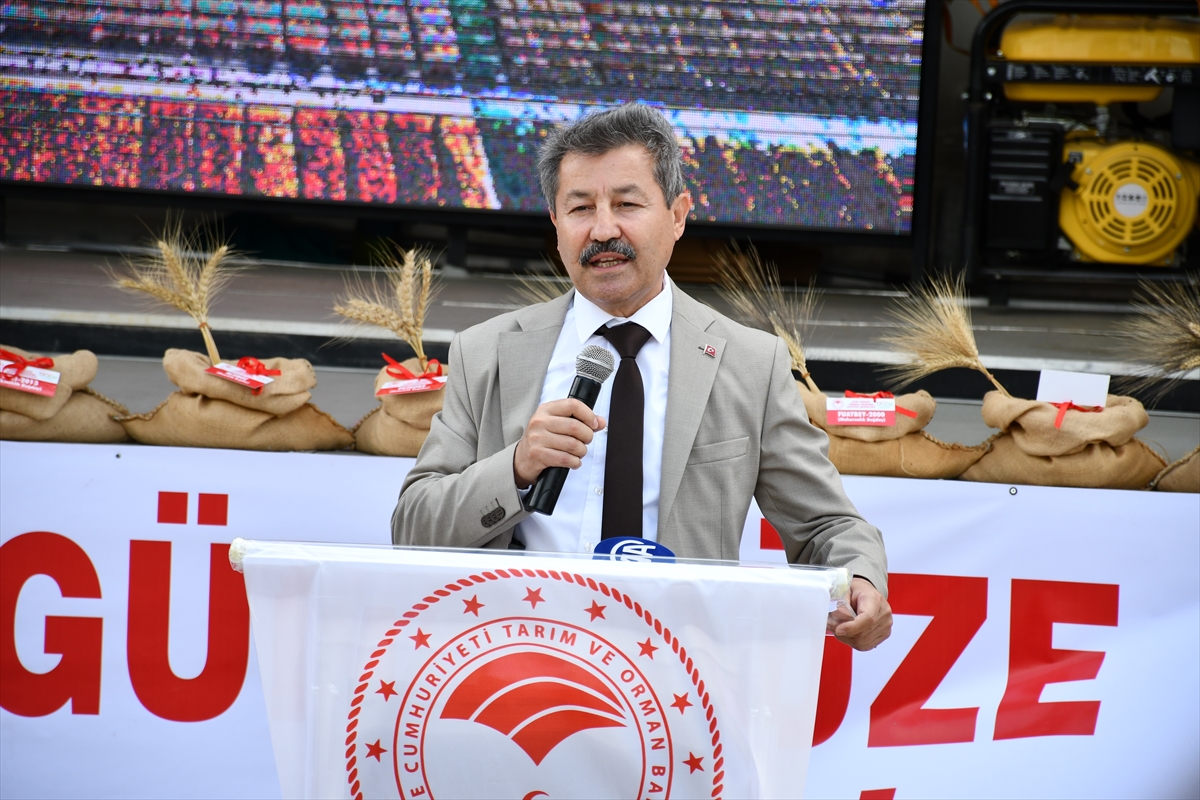 Adana'da yerli ve milli tohumlar “Tarla Günü” etkinliğinde tanıtıldı