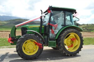 ADANA (AA) – Adana'nın Feke ilçesinde dünyaevine giren çift, düğüne