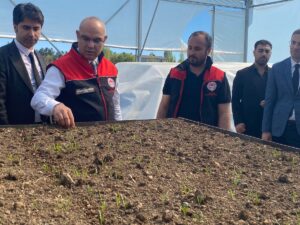 AĞRI (AA) – Ağrı Valisi Mustafa Koç, 14 Mayıs Dünya