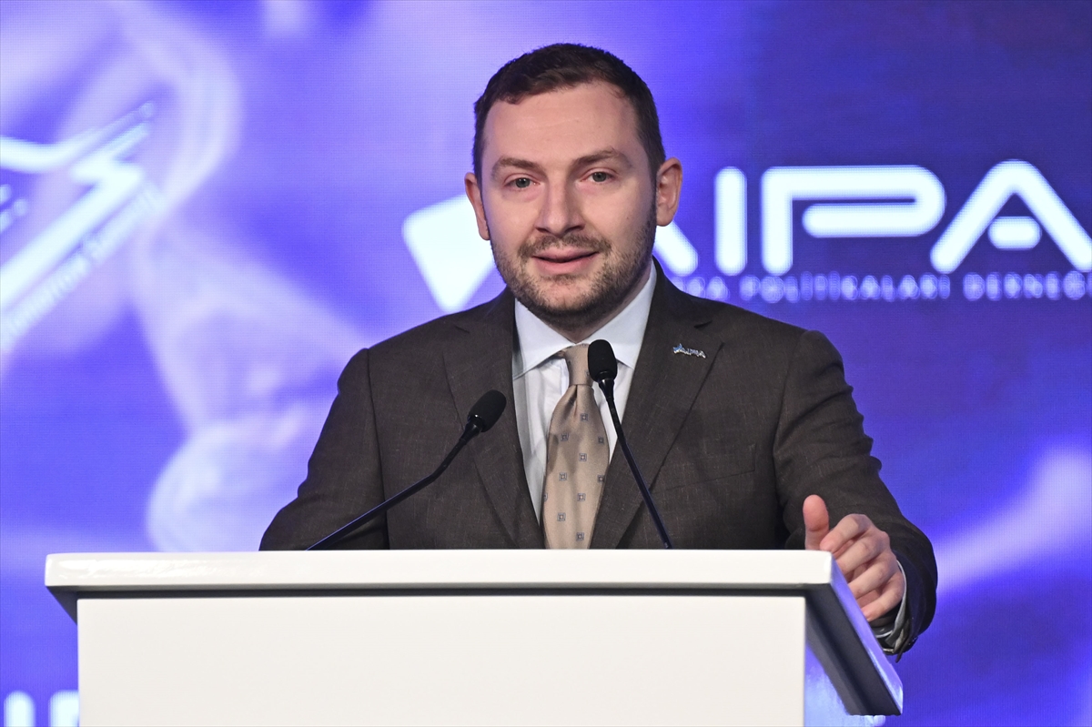 Tarım ve Orman Bakanı Yumaklı, “AI Tomorrow Summit 2025” etkinliğinde konuştu: