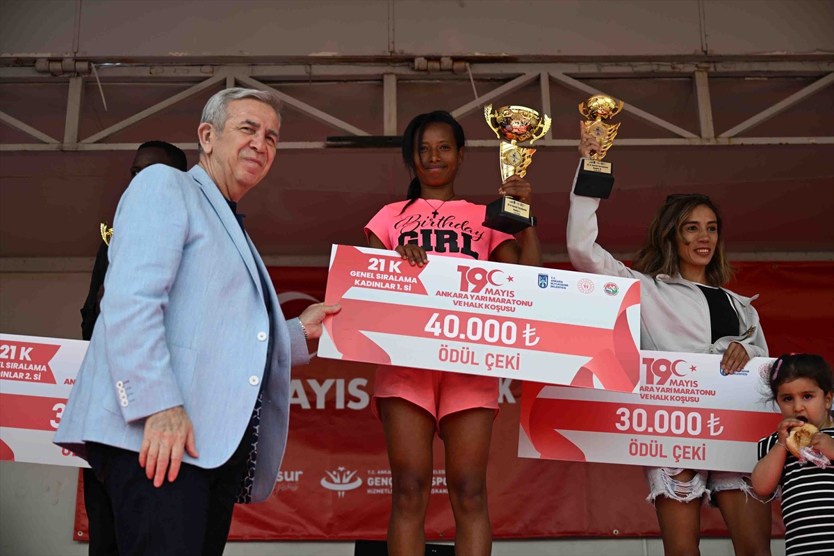 Ankara 19 Mayıs Yarı Maratonu ve Halk Koşusu yapıldı